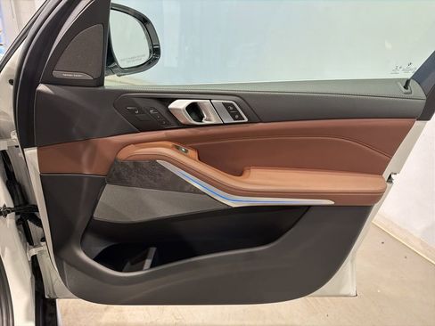 Used 2023 BMW X5 xDrive45e w/ Executive Package image 37