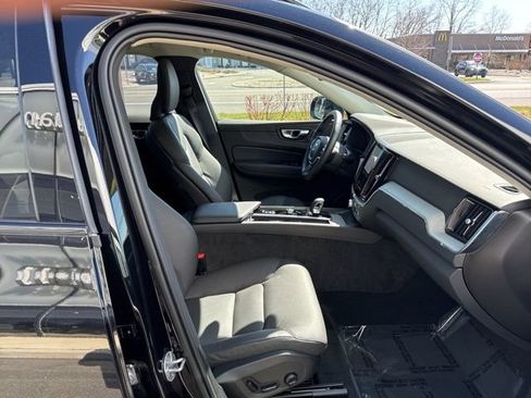 Certified 2025 Volvo XC60 B5 Plus AWD/4WD image 15