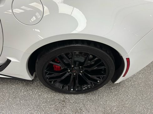 Used 2016 Chevrolet Corvette Z06 w/ 2LZ Preferred Equipment Group image 25