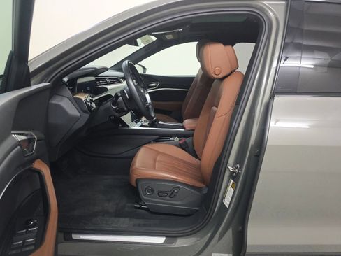 Used 2024 Audi Q8 e-tron Premium Plus w/ Premium Plus Package AWD/4WD image 7