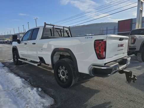 Used 2024 GMC Sierra 2500 Pro w/ Convenience Package image 5