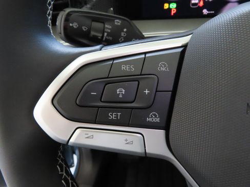 New 2026 Volkswagen Tiguan SE image 14