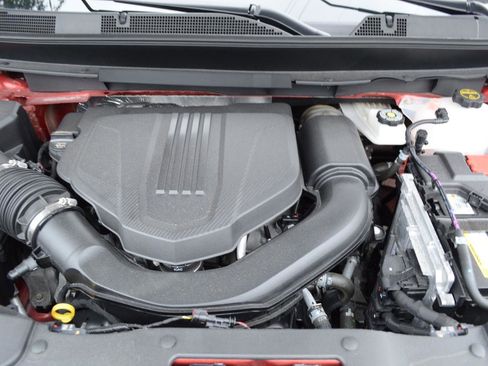 Used 2024 Chevrolet Traverse RS AWD/4WD image 39