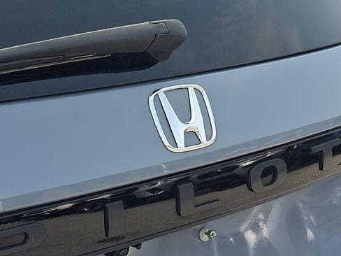 Used 2023 Honda Pilot Touring image 28