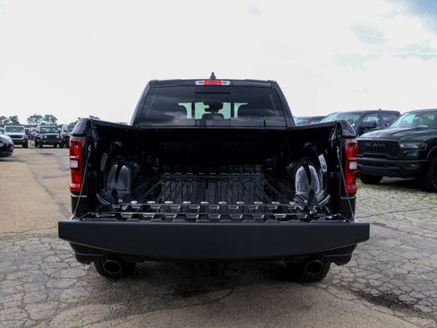 New 2026 RAM 1500 Express AWD/4WD image 39