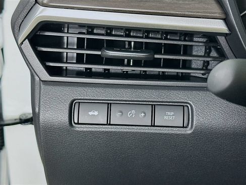New 2026 Nissan Altima 2.5 SV FWD image 15