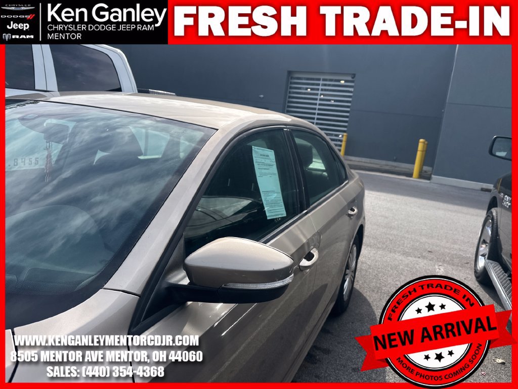 Used 2015 Volkswagen Passat 1.8T S FWD image 7
