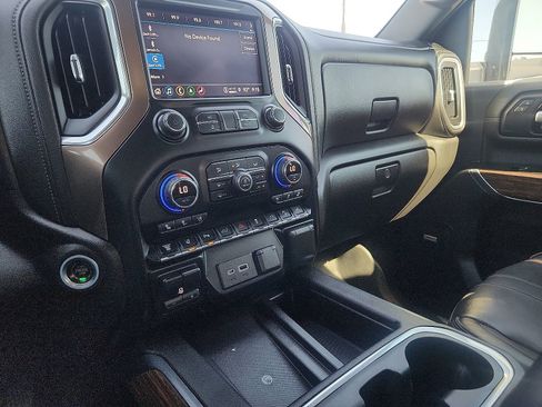 Used 2022 Chevrolet Silverado 2500 High Country w/ Safety Package II AWD/4WD image 20