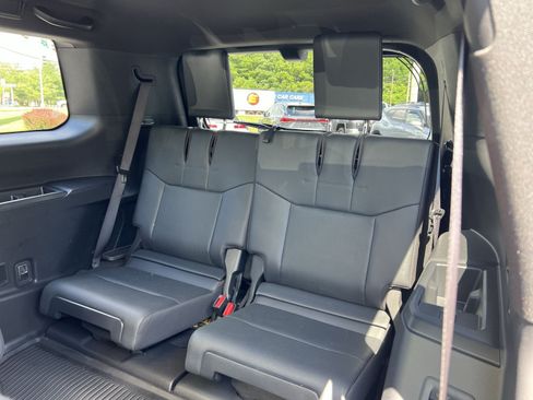 Used 2025 Lexus GX 550 w/ Accessory Package (2T) AWD/4WD image 26