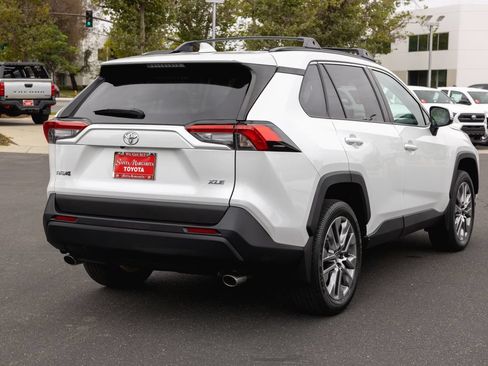 Used 2023 Toyota RAV4 XLE Premium FWD image 5