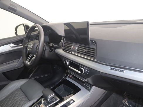 Used 2021 Audi SQ5 Premium Plus w/ Premium Plus Package AWD/4WD image 40