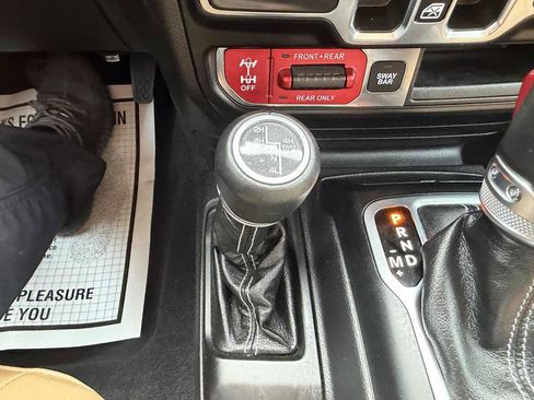 Used 2023 Jeep Wrangler Unlimited Rubicon 4xe image 36