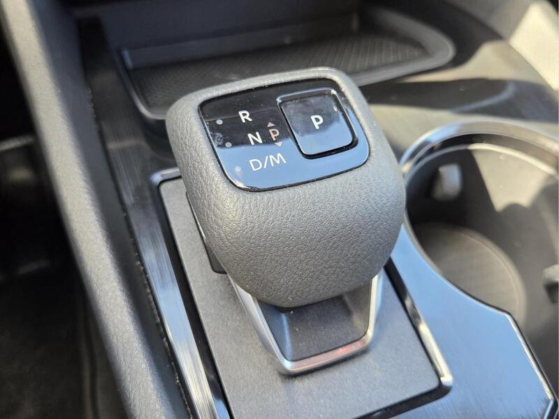 Used 2024 Nissan Rogue SV FWD image 24
