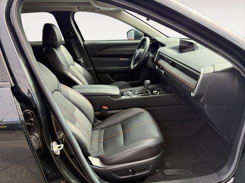 Certified 2025 MAZDA CX-50 2.5 Hybrid w/ Weather Package image 19