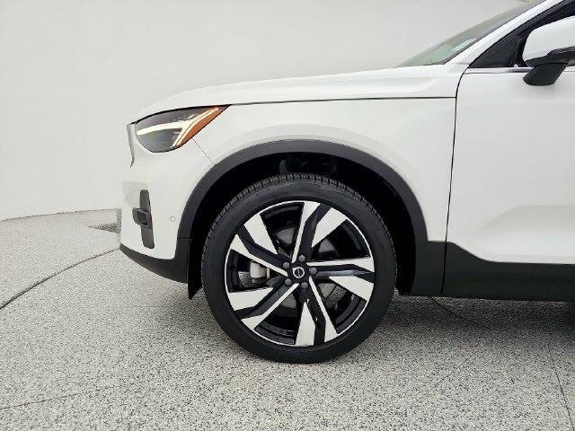 Used 2024 Volvo XC40 B5 Plus w/ Protection Package Premier AWD/4WD image 31