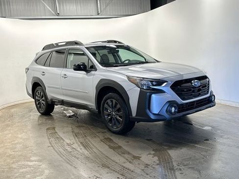 Used 2025 Subaru Outback Onyx Edition XT image 30