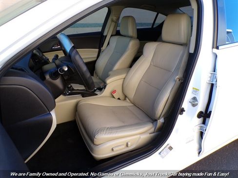 Used 2014 Acura ILX w/ Technology Package image 16