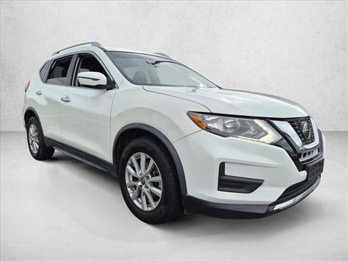 Used 2020 Nissan Rogue SV FWD image 3
