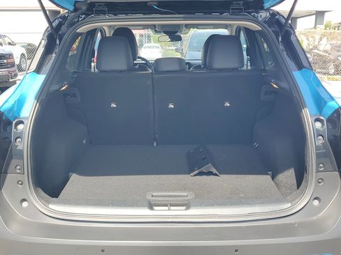 Certified 2025 Nissan Kicks SR FWD image 7