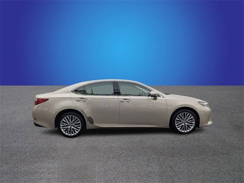 Used 2013 Lexus ES 350 w/ Luxury Pkg image 6