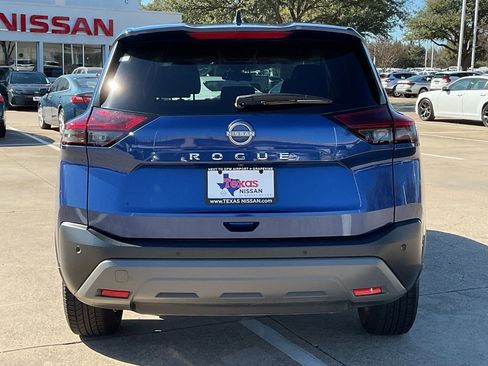 Used 2023 Nissan Rogue S image 6