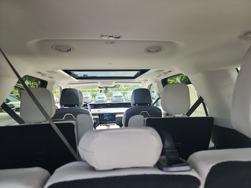 New 2026 Lincoln Navigator L Reserve AWD/4WD image 22