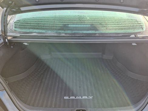 Used 2025 Toyota Camry SE w/ Convenience Package image 23