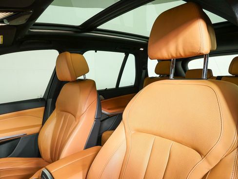 Used 2021 BMW X5 sDrive40i w/ M Sport Package image 5