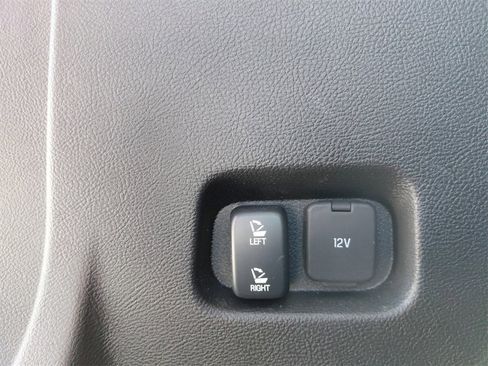 Used 2024 Ford Edge Titanium image 31