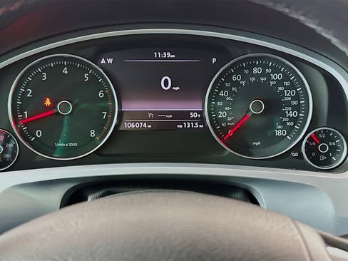 Used 2014 Volkswagen Touareg VR6 image 18