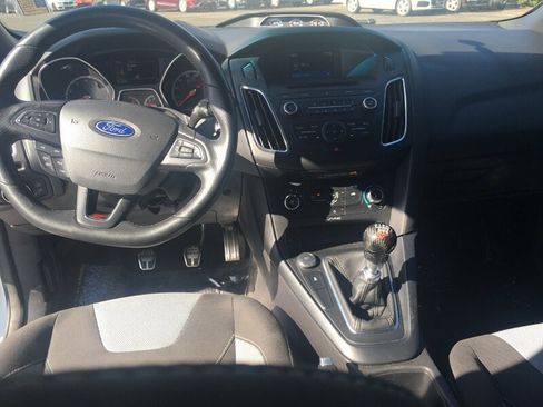 Used 2017 Ford Focus ST FWD image 8