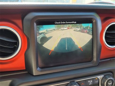 Certified 2018 Jeep Wrangler Unlimited Rubicon image 26