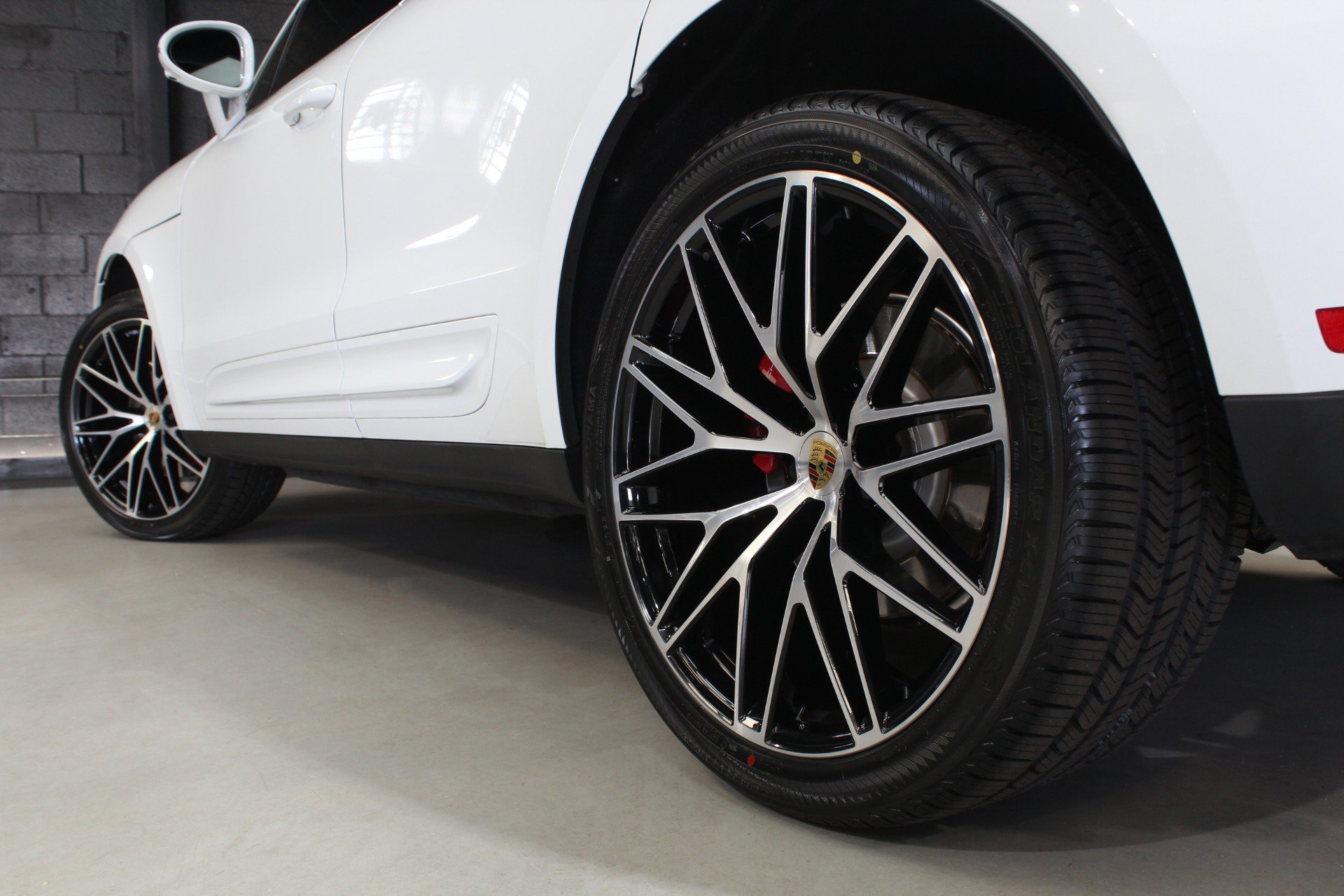 Used 2022 Porsche Macan S AWD/4WD image 22