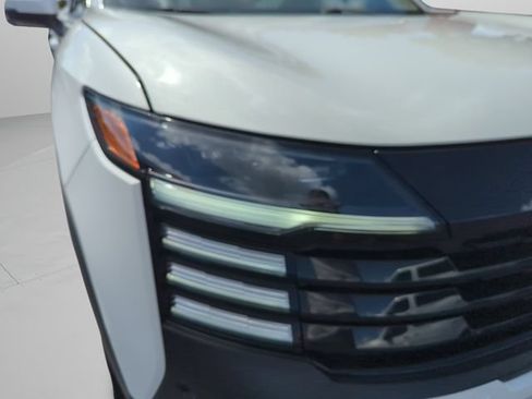 Certified 2025 Nissan Kicks SR FWD image 42