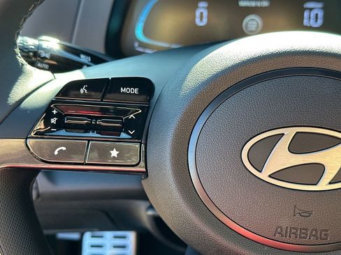 New 2025 Hyundai Elantra Sport image 23