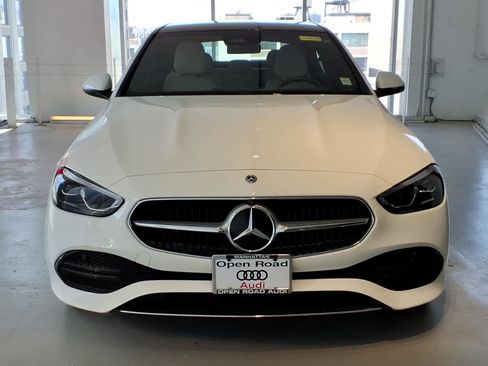 Used 2022 Mercedes-Benz C 300 4MATIC Sedan image 2