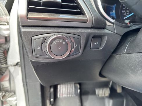 Used 2019 Ford Fusion SEL FWD image 19