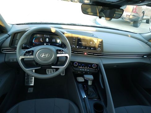 New 2026 Hyundai Elantra Sport image 18