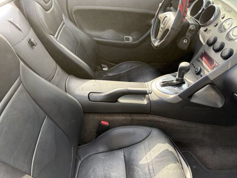 Used 2007 Pontiac Solstice Convertible w/ Premium Package RWD image 9