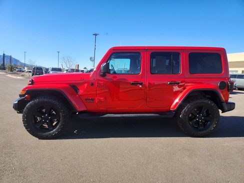 Used 2020 Jeep Wrangler Unlimited Sahara image 7