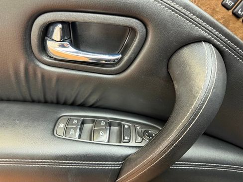 Used 2017 INFINITI QX80 2WD w/ Driver Assistance Package image 21