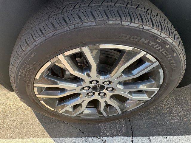 Used 2026 GMC Acadia Denali Ultimate w/ LPO, Floor Liner Package FWD image 6