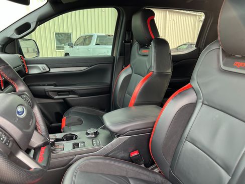 Used 2025 Ford Ranger Raptor AWD/4WD image 10