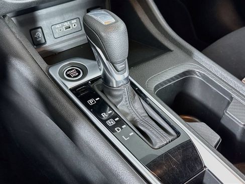 Used 2024 Nissan Sentra SV FWD image 23