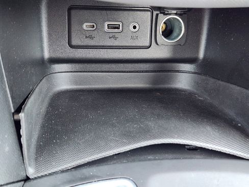 Used 2020 Chevrolet Equinox LS image 15