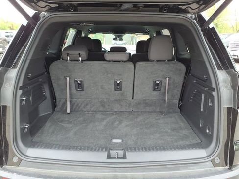 Used 2025 GMC Acadia Elevation AWD/4WD image 20