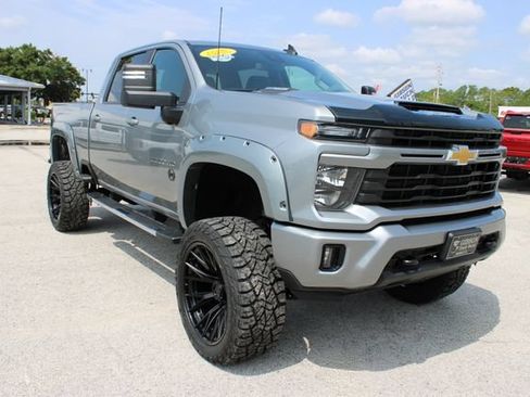 Used 2025 Chevrolet Silverado 2500 LT w/ Convenience Package AWD/4WD image 15