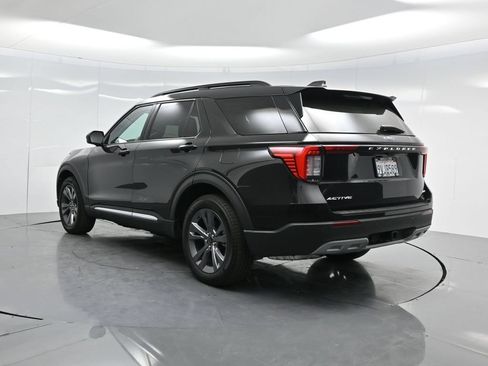 New 2025 Ford Explorer Active w/ Active Comfort Package AWD/4WD image 5