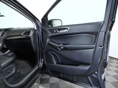Certified 2020 Ford Edge SEL w/ Convenience Package AWD/4WD image 9
