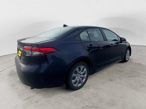 Used 2024 Toyota Corolla LE FWD image 5